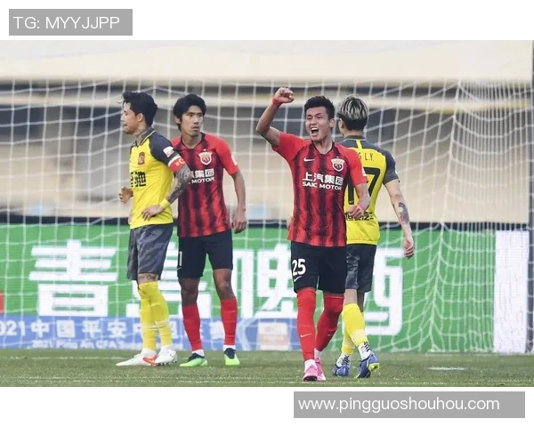 赛后分析：上海足球队与广州足球队实力对比及比赛亮点回顾