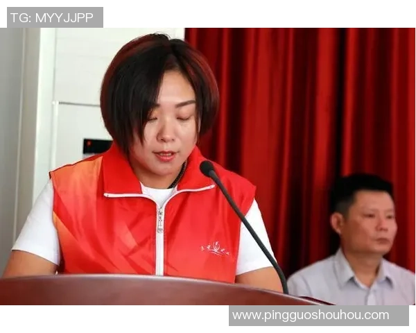 赵丽独家揭秘足球技巧与心得分享助你提升球技与战术理解