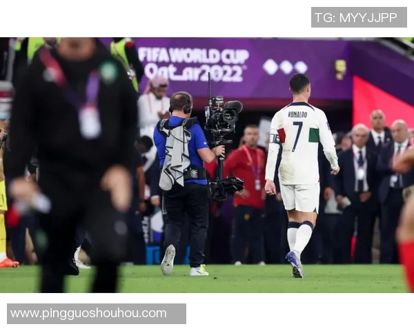 重庆羽毛球队在世界杯积分榜上以99分稳居第一展现强劲实力