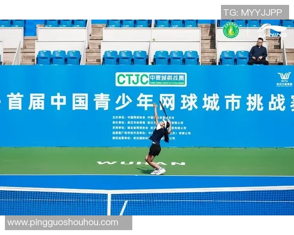 重庆网球队的团队协作揭秘网球巨献背后的默契与拼搏精神 重庆网球队的团队协作揭秘网球巨献背后的默契与拼搏精神