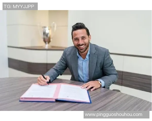 国外足球明星品尝中餐的趣事与美食体验分享